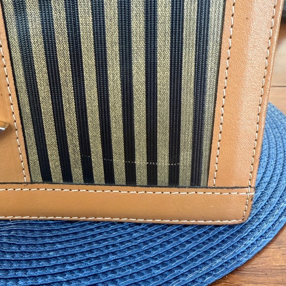 Beautiful Authentic Vintage Fendi Penguin Stripe Crossbody - Picture 16 of 16